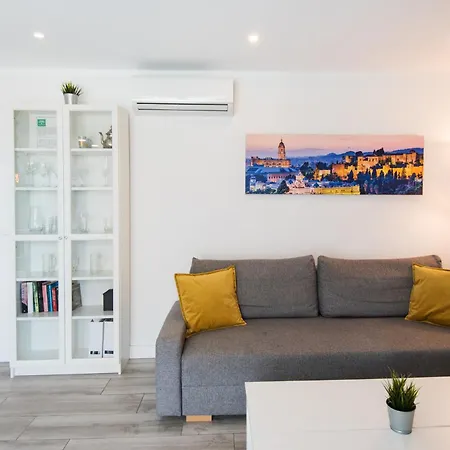 Palm True Towers 1, Marina Apartment