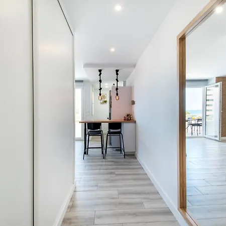 Palm True Towers 1, Marina Apartment *